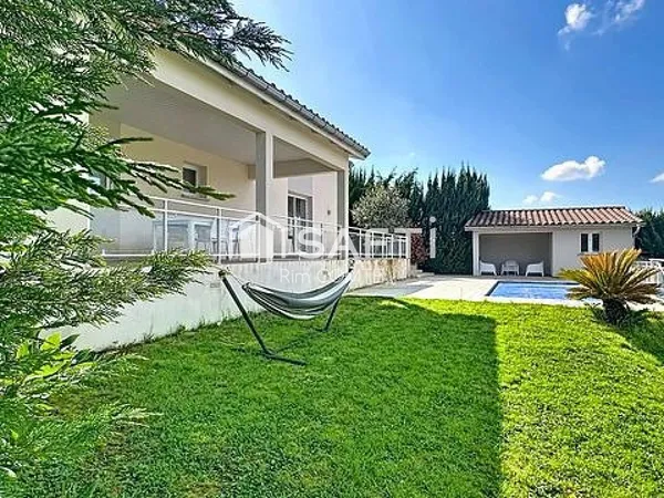 Maison contemporaine de plain-pied avec piscine - Environnement privilégié à Moras-en-Valloire (Drôm