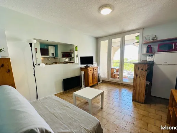 Studio cabine meublé avec wifi et parking