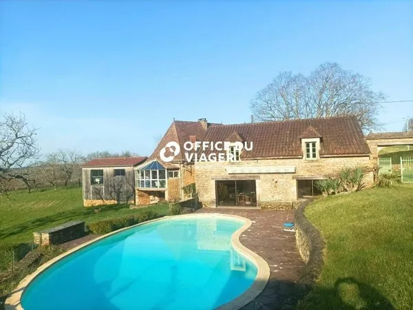 Maison 6 pièces 250 m²