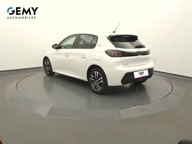 Peugeot 208 puretech 100 s&amp;s bvm6 — photo 7