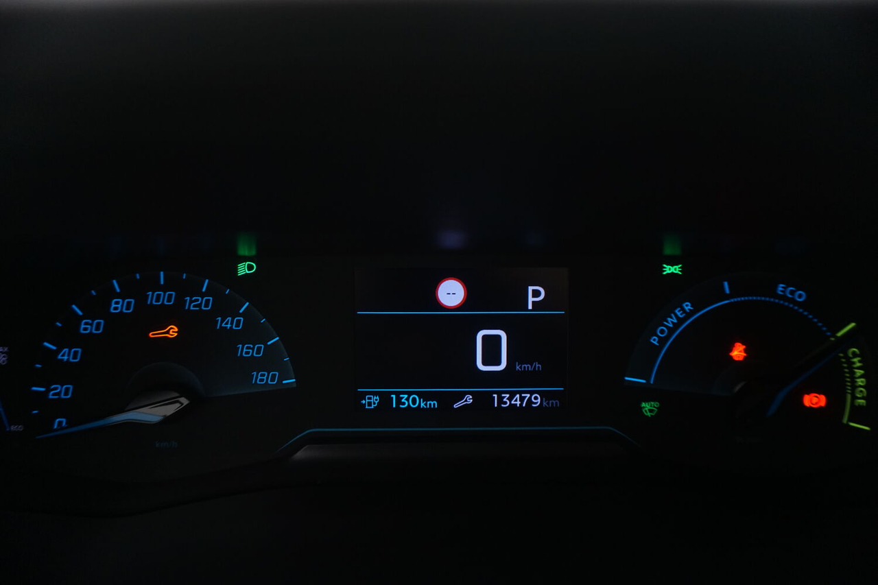 Peugeot 208 — photo 9