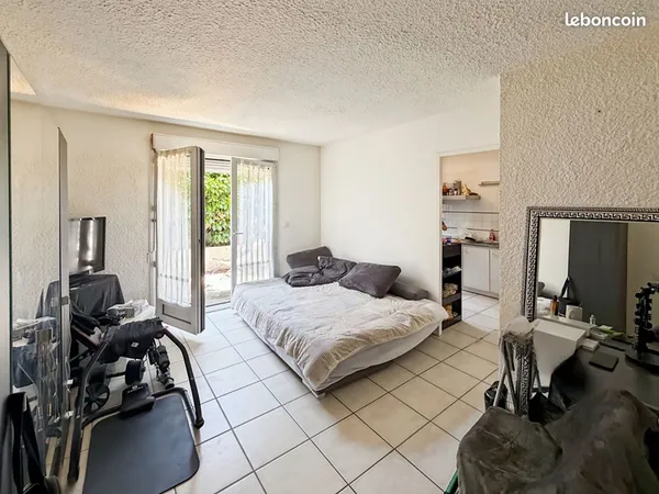 Studio 1 pièce 29 m²
