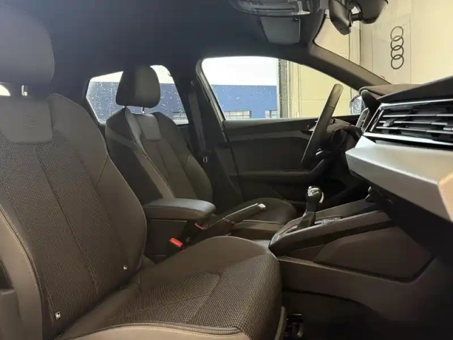Audi A1 sportback 35 tfsi 150 ch s tronic 7 — photo 26