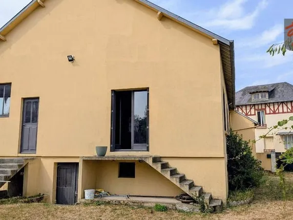 Maison 5 pièces 196 m²