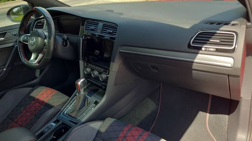 Volkswagen Golf GTI 2.0 TFSI 290 DSG7 - Tcr – 2019 – 72400 km – Essence – Boîte Automatique — photo 50