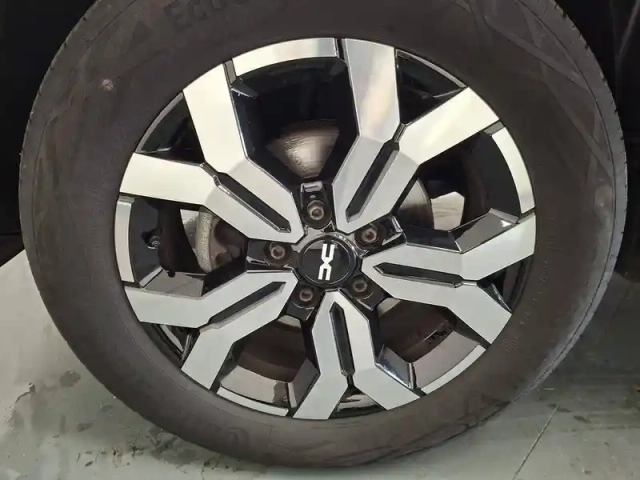 Dacia Duster tce 150 4x2 edc — photo 23