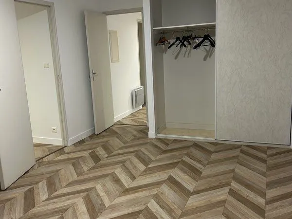 À LOUER - T2 BIS NON MEUBLÉ - 50 m² - SAINT-BRICE-EN-COGLÈS