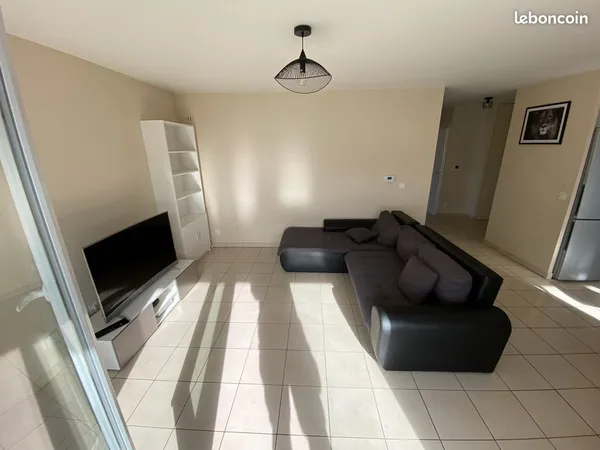 Bel appartement avec garage inclus
