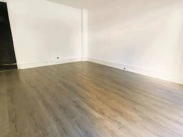 Boutique 83 m²