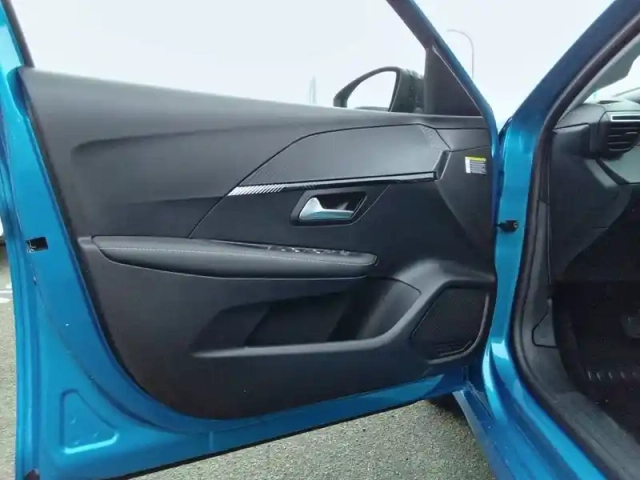 Peugeot 208 hybrid 110 e-dcs6 — photo 21