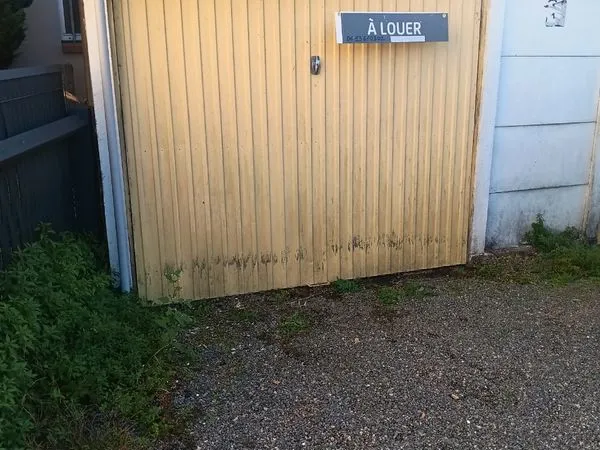 Stationnement Location Malaunay 65€