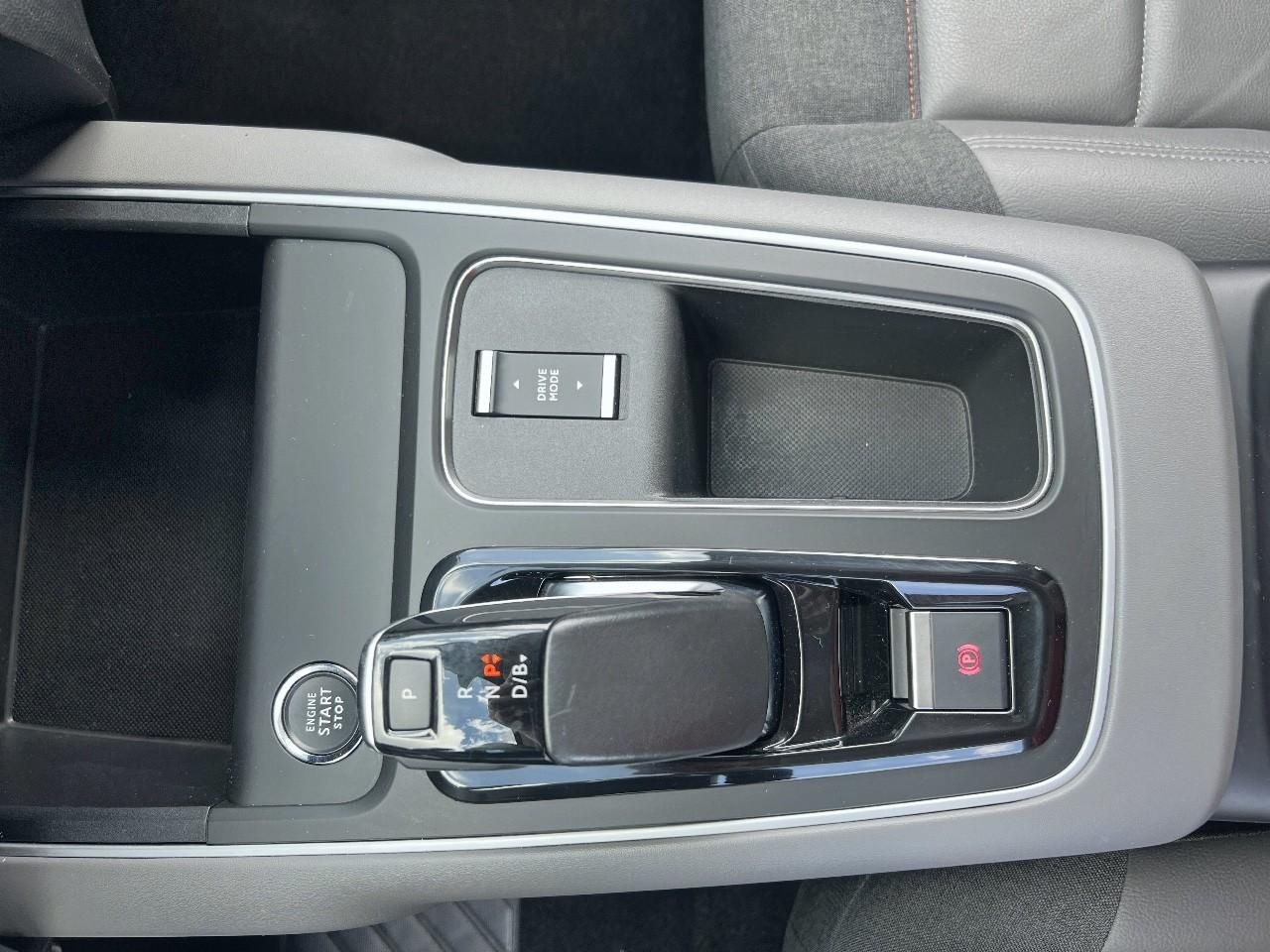 Citroën C5 Aircross hybride rechargeable 225 e-eat8 shine pack — photo 15