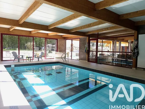 Maison 7 pièces 260 m²