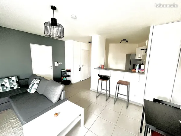 Location Appartement récent Meublé T2 Tassin la Demi Lune - idéalement situé - Pas frais agence