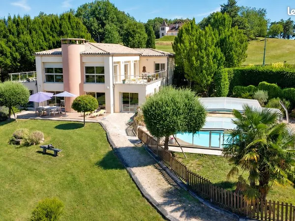 Périgord Noir - une maison coup de coeur, trois logements et un vrai revenu locatif