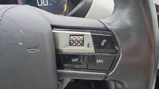 DS DS3 Crossback 1.2 PureTech 100 - So Chic – 2021 – 44655 km – Essence – Boîte Manuelle — photo 16