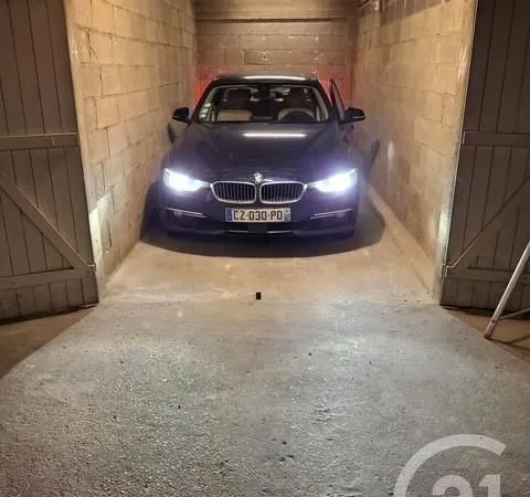 Parking 14 m²