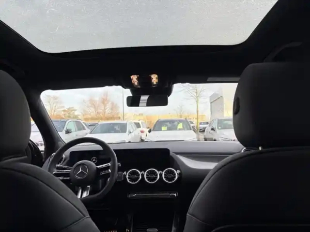 Mercedes Gla 250 e hybrid eq amg line — photo 30