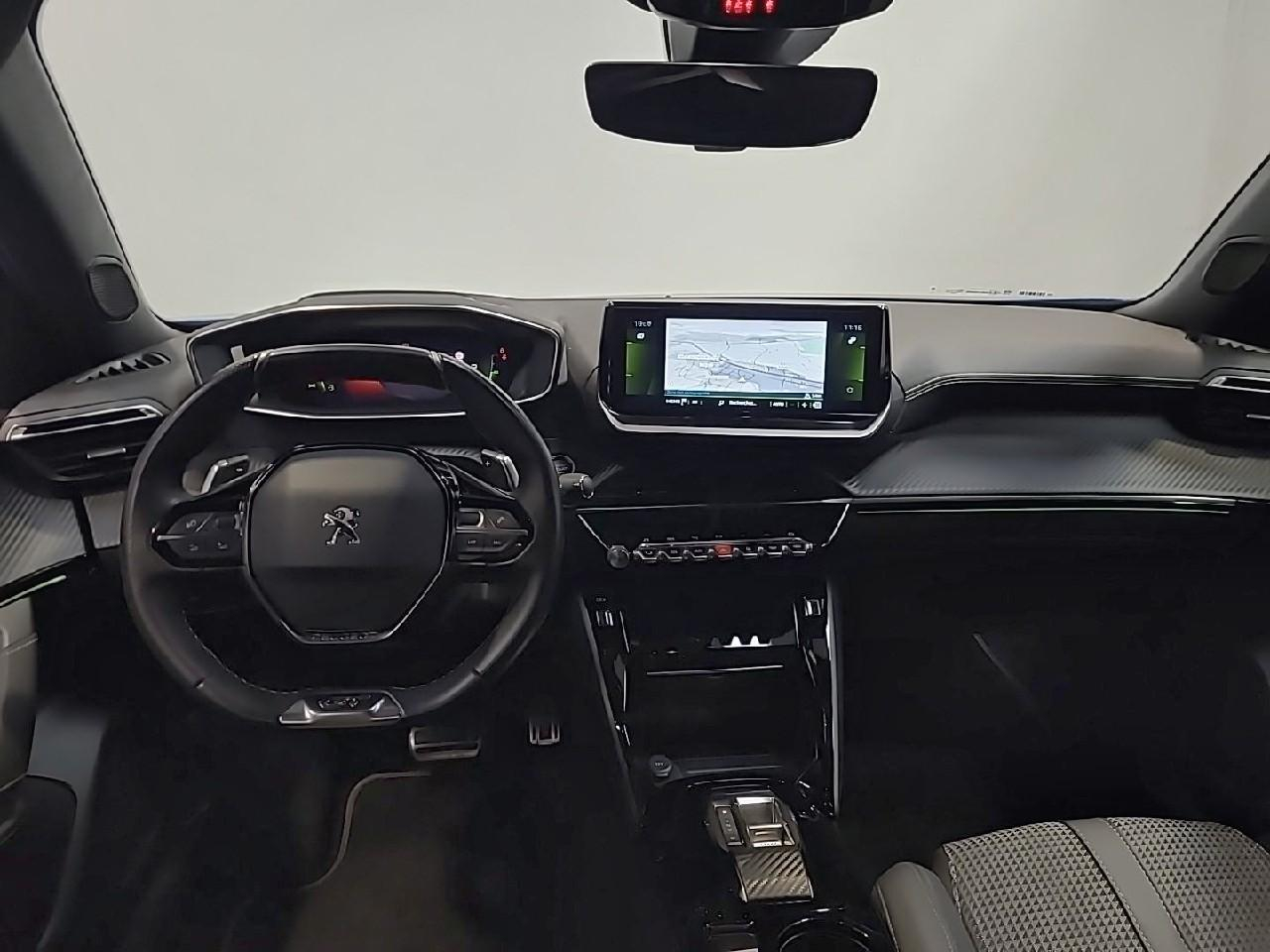 Peugeot 2008 puretech 130 s&s eat8 gt — photo 12