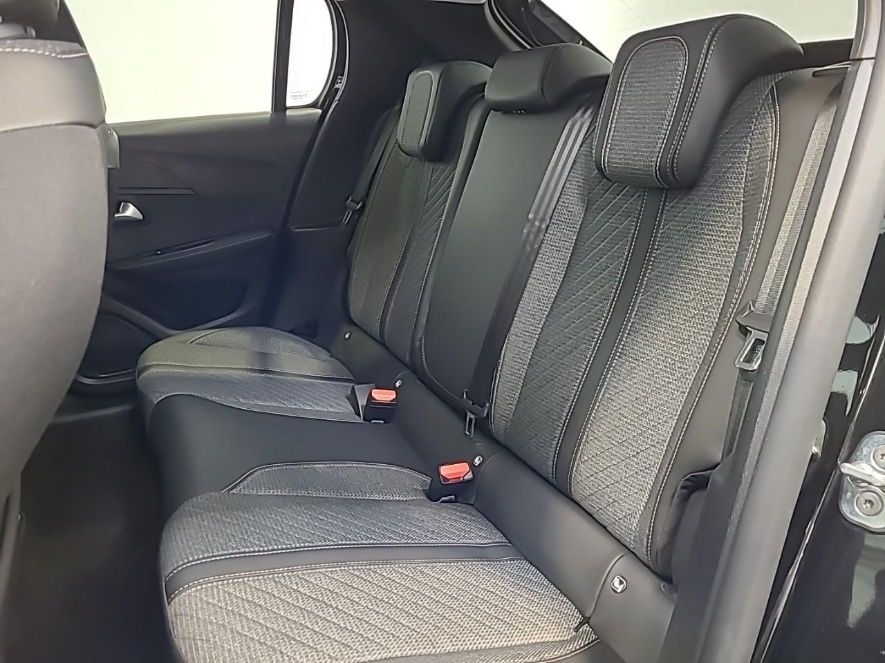Peugeot 208 hybrid 110 ch e-dcs6 allure — photo 13