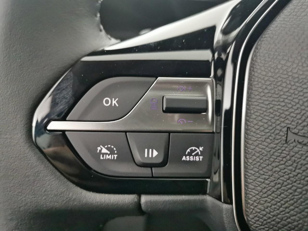Peugeot 308 sw hybrid 145 e-dcs6 style — photo 20