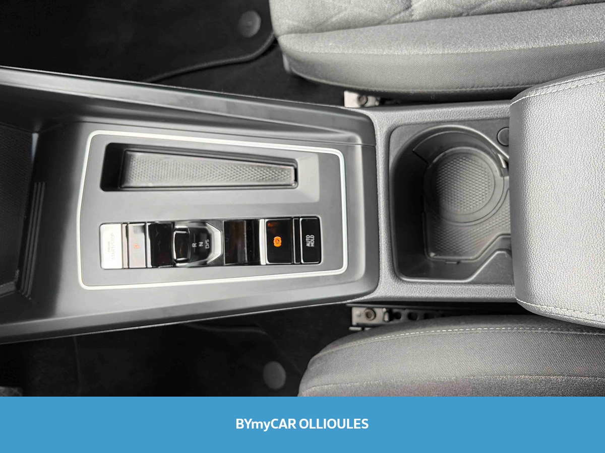 Volkswagen Golf 1.5 eTSI EVO2 116 DSG7 — photo 9