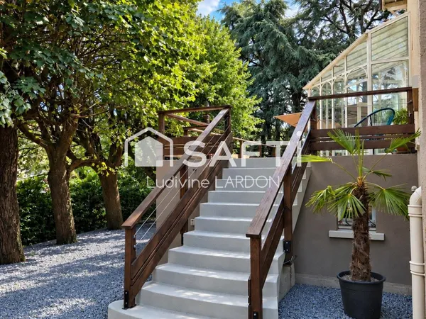 Demeure d'exception - 379 m² habitables - Parc arboré de 2 200 m² - Saint-Étienne Bellevue