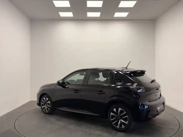 Peugeot 208 100 s&amp;s bvm6 — photo 11