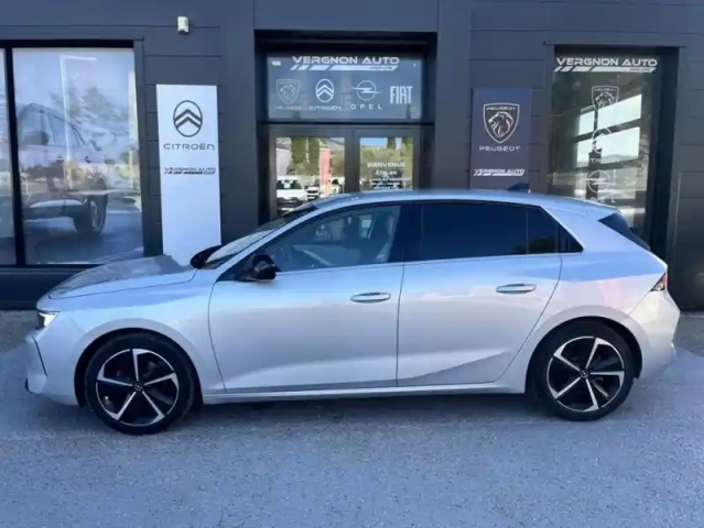 Opel Astra vi 1.2 turbo 130ch elegance business — photo 2