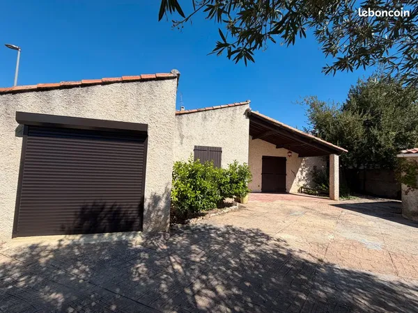 Villa T3 climatisée avec jardin et double garage