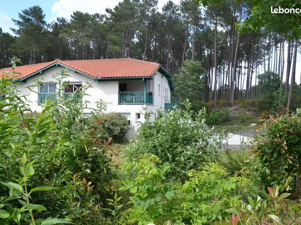 Appartement F4 99m2 à LEVIGNACQ