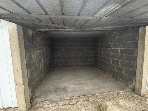 Garage et parking Vente La Ricamarie 22000€