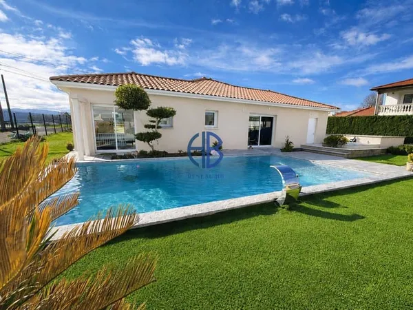 Maison de plain-pied 4 pièces 122 m²