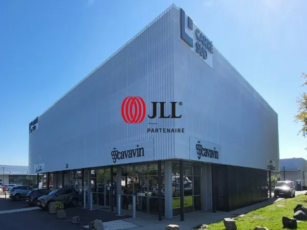 Local professionnel 240 m²