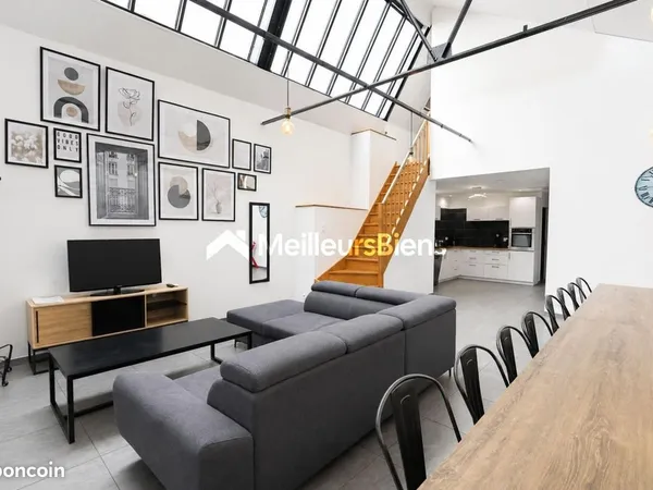 Maison 10 pièces 268 m²