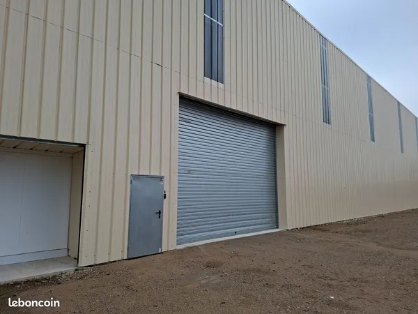 Stationnement Location Beaulieu-sous-la-Roche 60€