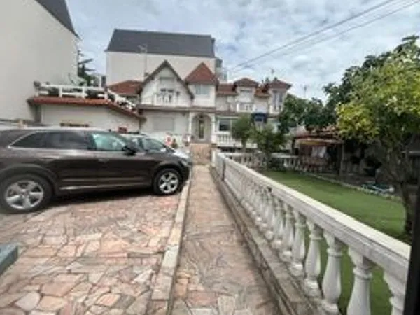 Maison 15 pièces 257 m²