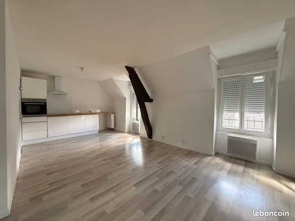 T3 50 m² — Rochefort-sur-Loire — 2 chambres — Peinture neuve — 650 eau incluse