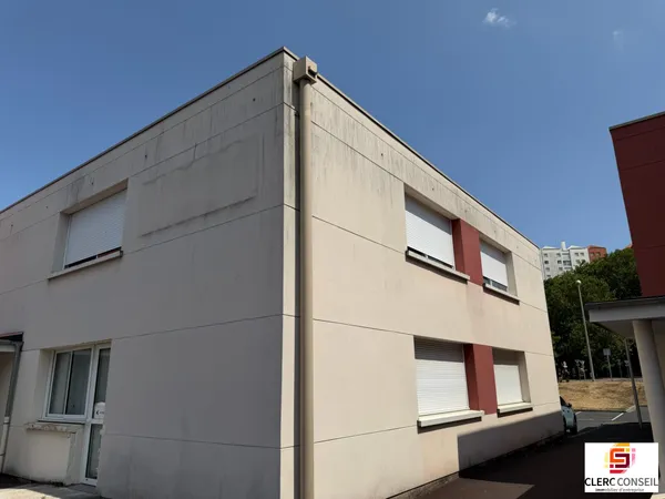 Local professionnel 112 m²