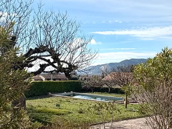 GRANDE Maison et Terrain CONSTRUCTIBLE 2330m2