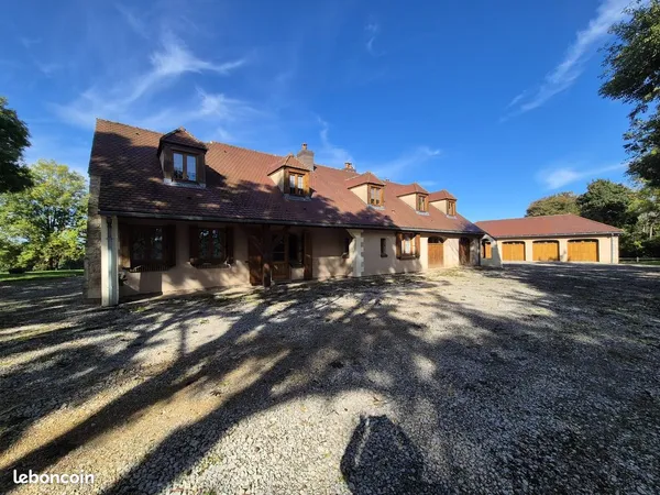 Propriété 7 pièces 570 m²