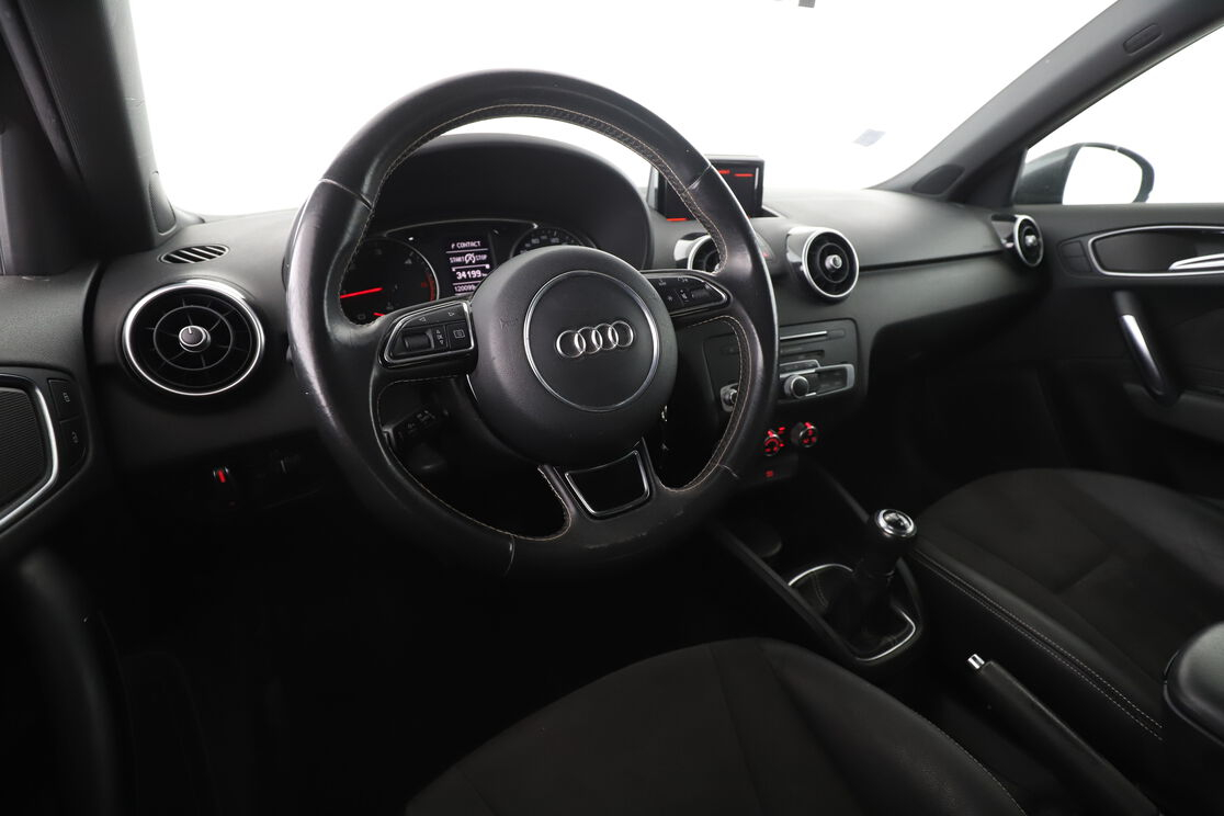 Audi A1 Sportback 1.6 TDI Ambition — photo 10