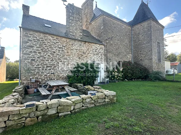 Maison en pierre à Caden avec grange attenante - 130 m² - 2 chambres