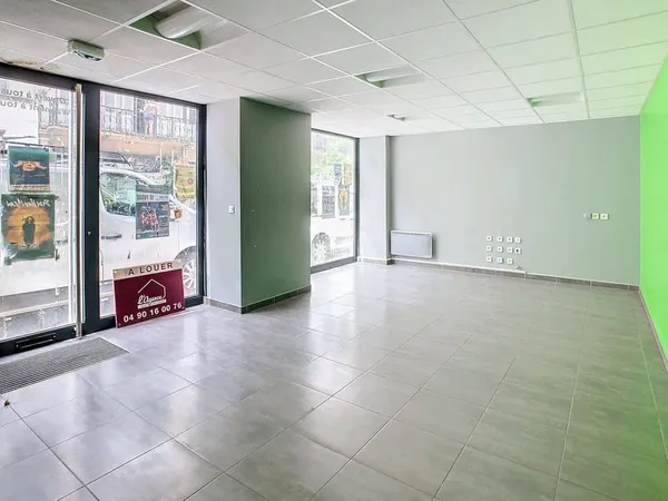 Local commercial 58 m²