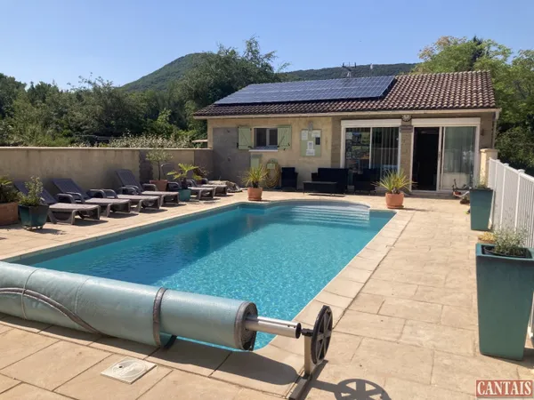 Hôtellerie et restauration Vente Saint-Julien-en-Saint-Alban   310000€
