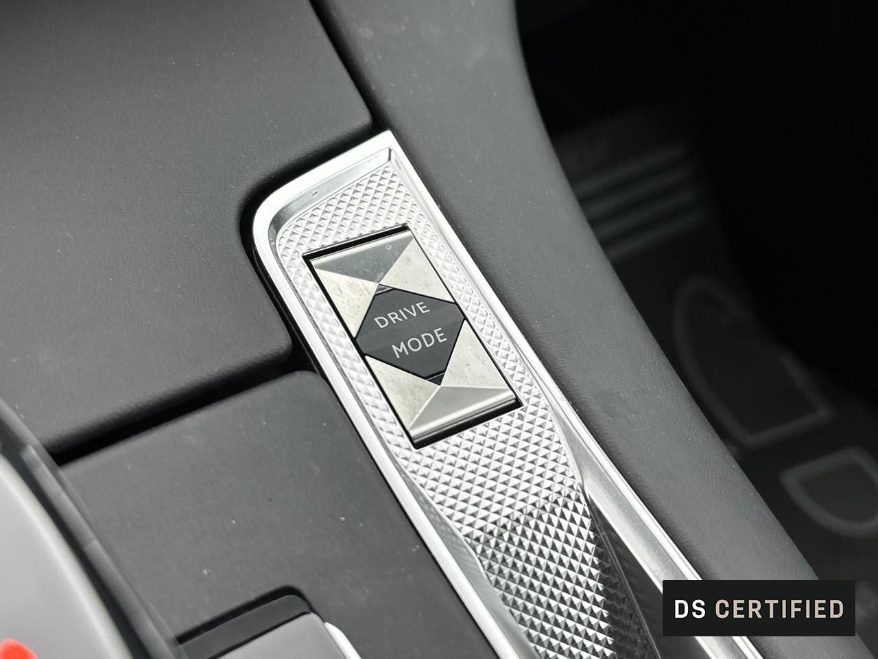 Ds Ds 7 crossback hybride rechargeable e-tense 300 eat8 4x4 rivoli — photo 33