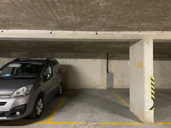 Parking 12 m²