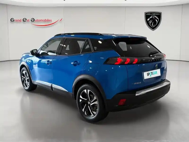 Peugeot 2008 e- 136ch roadtrip — photo 3