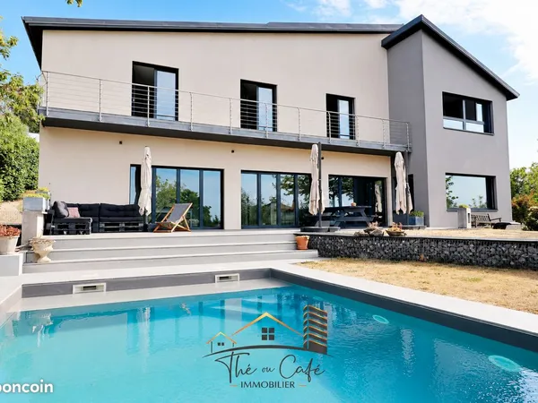 Propriété 8 pièces 246 m²
