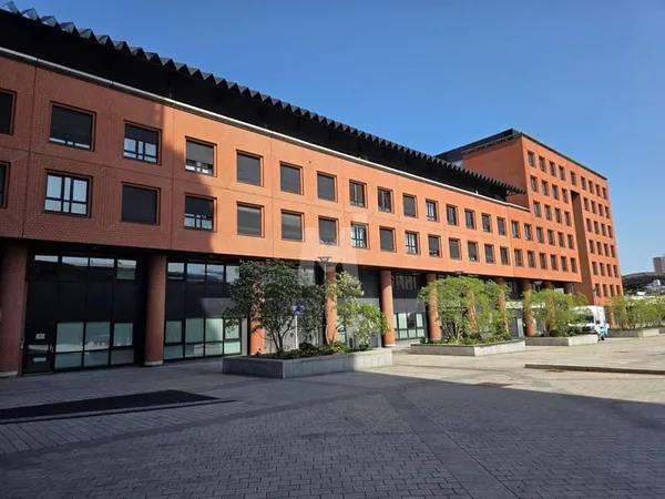 Bureaux 1310 m²